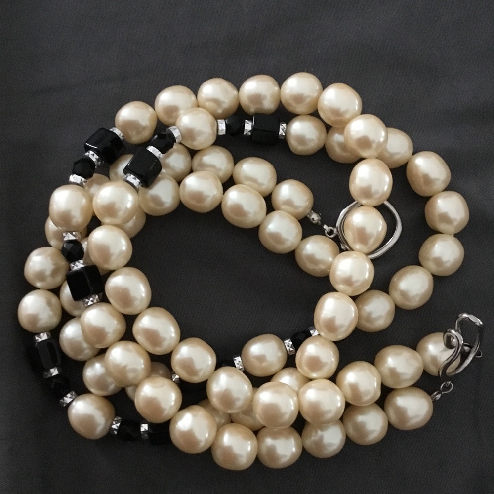 Pearls - Picture 2 of 4